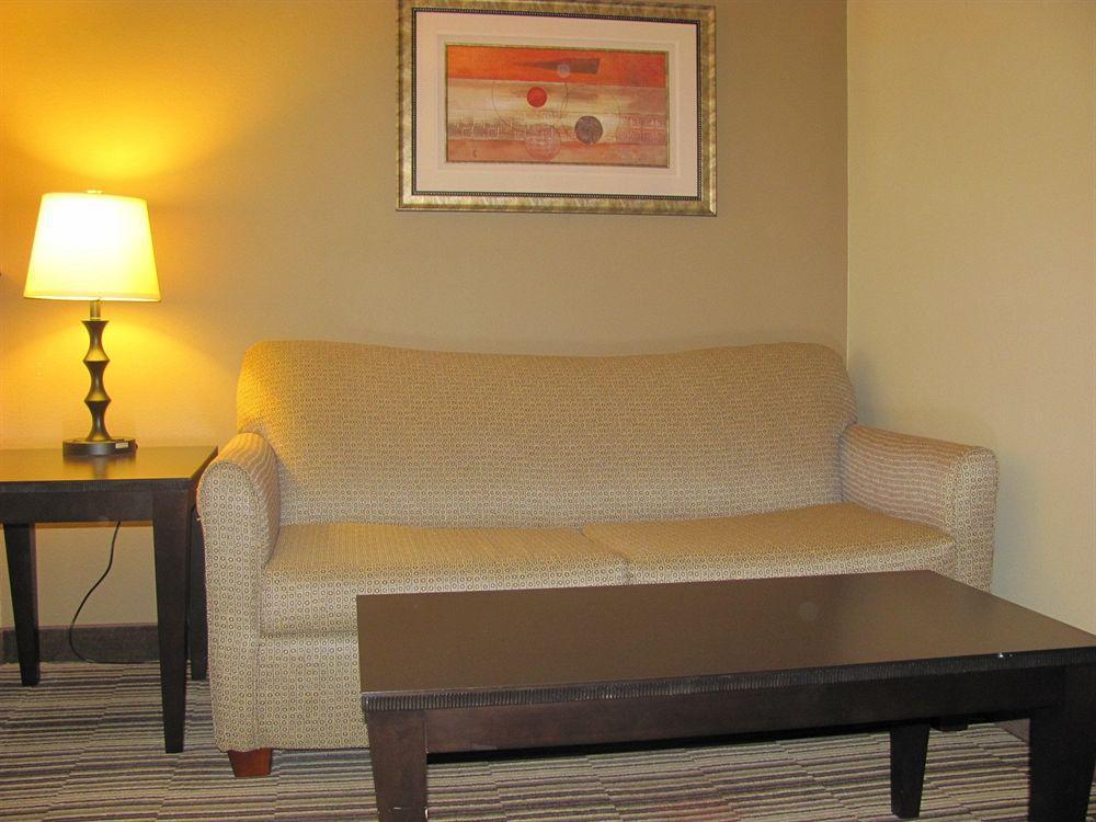 Holiday Inn Express Hotel & Suites Burlington By Ihg Zimmer foto