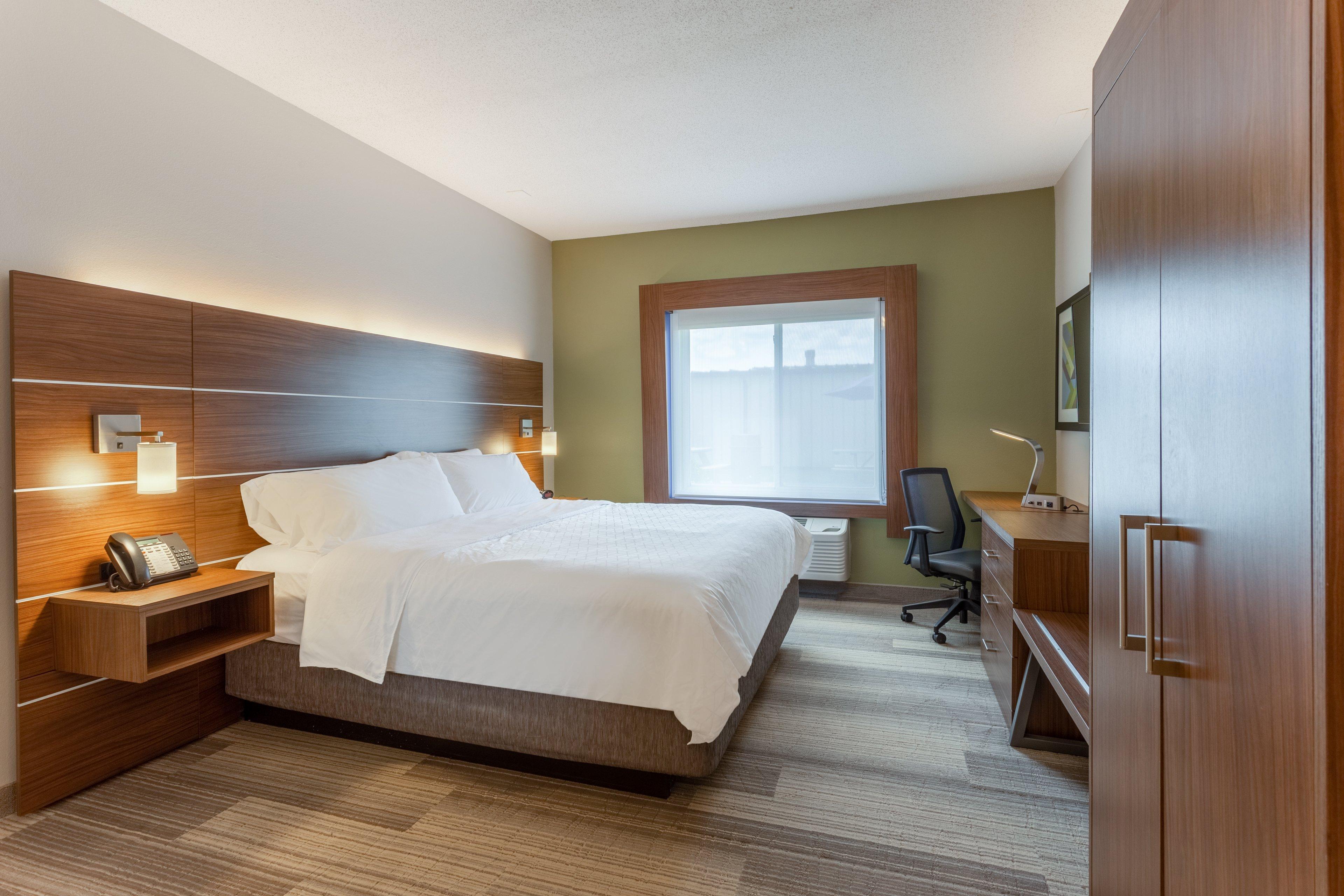 Holiday Inn Express Hotel & Suites Burlington By Ihg Exterior foto