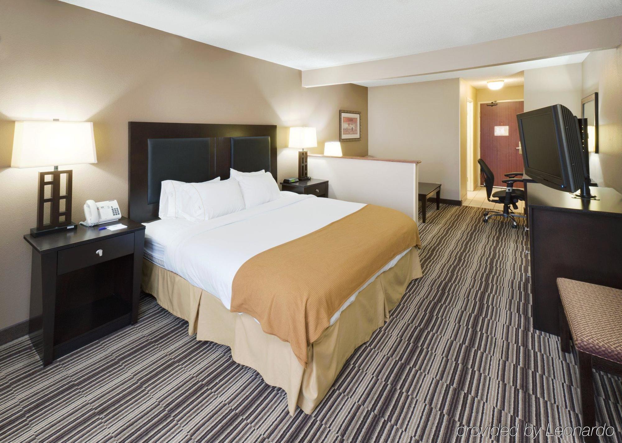 Holiday Inn Express Hotel & Suites Burlington By Ihg Zimmer foto